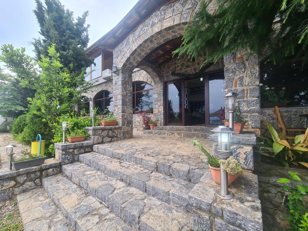 Hotel Kukesi Lin ภายนอก รูปภาพ