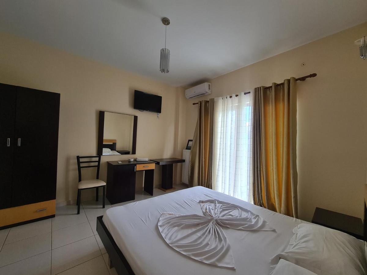 Hotel Kukesi Lin ภายนอก รูปภาพ